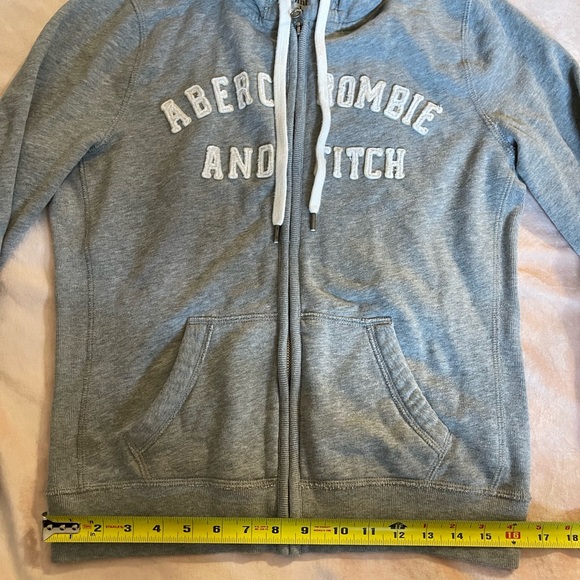 Abercrombie & Fitch logo zip up hoodie - Picture 6 of 11